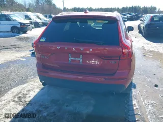 2018 Volvo XC60 Momentum with VIN LYV102RK8JB082200, listed as a IAAI auction lot 41683184 with 99,535 mi miles. Bid and sale history available at carsss.com. Image 16.