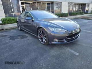 2014 Tesla Model S P85D with VIN 5YJSA1H29EFP62771, listed as a Copart auction lot 45972635 with 74,732 mi miles and Salvage Title. Bid and sale history available at DreamBid. Image 1.