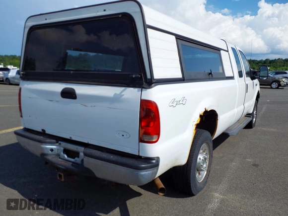 2006 Ford F-250 XL z VIN 1FTSX21526EC48594, wystawiony jako IAAI lot #42678050 z przebiegiem 45 547 mil mil oraz . Historia ofert i sprzedaży dostępna na DreamBid. Obrazek 4.