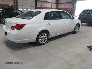 2008 Toyota Avalon XL with VIN 4T1BK36B58U299224, listed as a IAAI auction lot 41895152 with 97,971 mi miles. Bid and sale history available at carsss.com. Image 4.