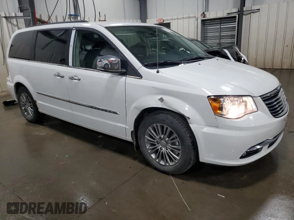 2015 Chrysler Town & Country Touring-L with VIN 2C4RC1CG6FR506525, listed as a Copart auction lot 53140895 with 113,647 mi miles and Salvage Title. Bid and sale history available at carsss.com. Image 4.