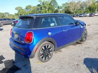 2020 MINI Hardtop 2 Door Cooper S with VIN WMWXR5C09L2M32640, listed as a IAAI auction lot 41463311 with 62,050 mi miles. Bid and sale history available at carsss.com. Image 4.