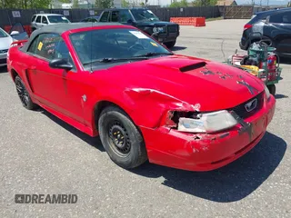 1999 Ford Mustang GT z VIN 1FAFP45X0XF172819, wystawiony jako IAAI lot #42206338 z przebiegiem 79 715 mil mil oraz . Historia ofert i sprzedaży dostępna na DreamBid. Obrazek 1.