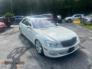 2009 Mercedes-Benz S-Class 5.5L V8 with VIN WDDNG86X19A269996, listed as a Copart auction lot 41969695 with 132,335 mi miles and Clean Title. Bid and sale history available at carsss.com. Image 1.
