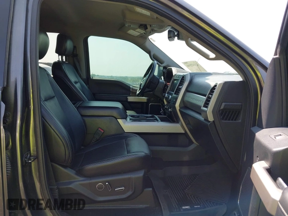 2019 Ford F-250 XL with VIN 1FT7W2BT9KED11352, listed as a IAAI auction lot 42442144 with 123,664 mi miles and . Bid and sale history available at DreamBid. Image 5.