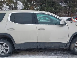 2017 GMC Acadia SLE with VIN 1GKKNKLAXHZ180450, listed as a IAAI auction lot 41335421 with 136,388 mi miles. Bid and sale history available at carsss.com. Image 13.