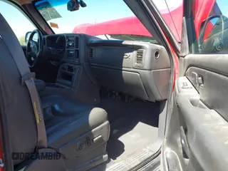 2004 Chevrolet Avalanche with VIN 3GNEC12T54G253253, listed as a IAAI auction lot 41787767 with 205,850 mi miles. Bid and sale history available at carsss.com. Image 5.