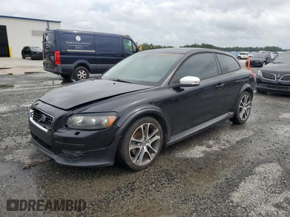 2010 Volvo C30 z VIN YV1672MK3A2181978, wystawiony jako Copart lot #72764284 z przebiegiem 182 706 mil mil oraz Szkoda całkowita • Salvage title. Historia ofert i sprzedaży dostępna na DreamBid. Obrazek 1.