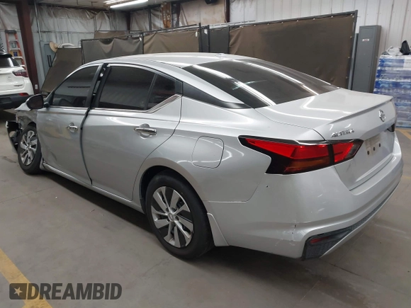 2019 Nissan Altima S with VIN 1N4BL4BV3KC104750, listed as a IAAI auction lot 41721052 with 76,971 mi miles and . Bid and sale history available at carsss.com. Image 3.
