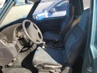 1996 Chevrolet Tracker z VIN 2CNBJ1869T6903615, wystawiony jako Copart lot #49690055 z przebiegiem 144 821 mil mil oraz Szkoda całkowita • Salvage title. Historia ofert i sprzedaży dostępna na DreamBid. Obrazek 7.
