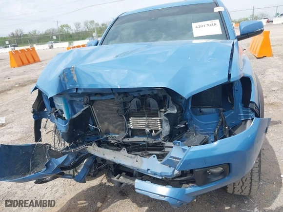2019 Toyota Tacoma 4WD SR with VIN 3TMCZ5AN0KM260201, listed as a IAAI auction lot 42017048 with 49,216 mi miles. Bid and sale history available at carsss.com. Image 13.