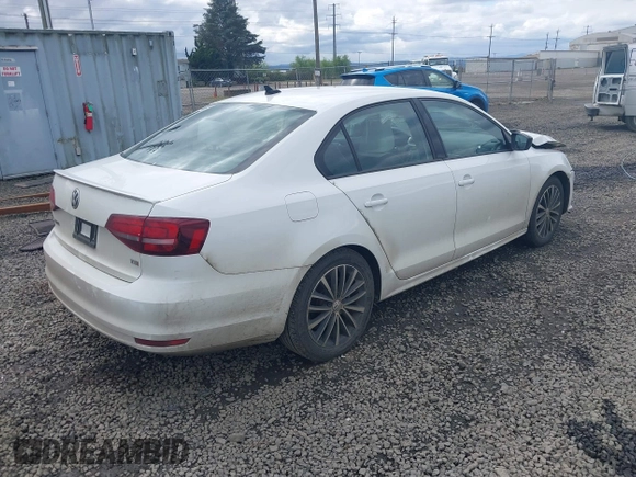 2016 Volkswagen Jetta Sport z VIN 3VWD17AJ3GM216976, wystawiony jako IAAI lot #42012643 z przebiegiem 145 795 mil mil oraz . Historia ofert i sprzedaży dostępna na DreamBid. Obrazek 4.