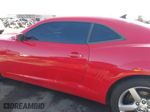 2011 Chevrolet Camaro 2LT z VIN 2G1FC1ED1B9110964, wystawiony jako IAAI lot #42067434 z przebiegiem 127 827 mil mil oraz . Historia ofert i sprzedaży dostępna na DreamBid. Obrazek 14.