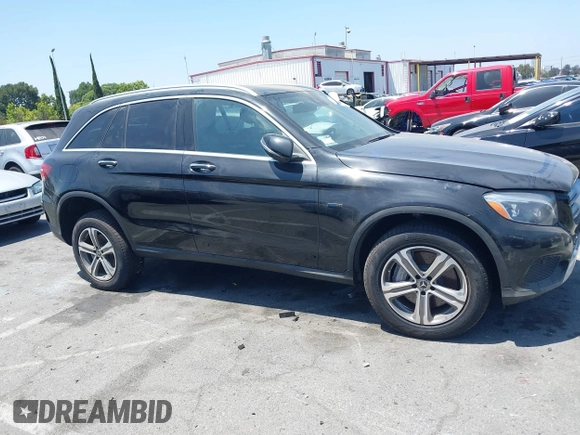 2019 Mercedes-Benz GLC 350e z VIN WDC0G5EB3KF619396, wystawiony jako IAAI lot #42353279 z przebiegiem 23 600 mil mil oraz . Historia ofert i sprzedaży dostępna na DreamBid. Obrazek 13.