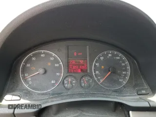 2009 Volkswagen Rabbit S с VIN WVWBA71KX9W048212, выставлен на аукционе Copart как лот 60592825 с пробегом 141 893 миль миль и Списание • Salvage title. История ставок и продаж доступна на DreamBid. Изображение 9.