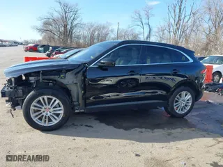 2017 Jaguar F-PACE 35t Prestige with VIN SADCK2BV1HA895827, listed as a IAAI auction lot 41119402 with 31,767 mi miles. Bid and sale history available at carsss.com. Image 15.