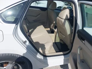 2013 Volkswagen Passat SE w/Sunroof with VIN 1VWBH7A30DC042088, listed as a IAAI auction lot 41990809 with 126,590 mi miles. Bid and sale history available at carsss.com. Image 8.