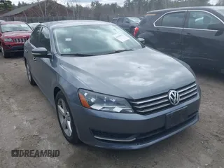 2013 Volkswagen Passat SE z VIN 1VWBP7A35DC022003, wystawiony jako IAAI lot #41960412 z przebiegiem 243 985 mil mil oraz . Historia ofert i sprzedaży dostępna na DreamBid. Obrazek 1.