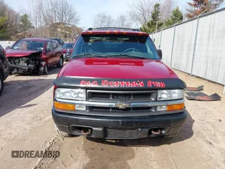 2004 Chevrolet S-10 LS with VIN 1GCDT13XX4K143510, listed as a IAAI auction lot 41933767 with 72,972 mi miles and . Bid and sale history available at DreamBid. Image 12.