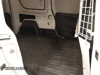 2019 Ram ProMaster City Cargo Tradesman z VIN ZFBHRFAB6K6N87710, wystawiony jako IAAI lot #41124995 z przebiegiem 201 012 mil mil oraz . Historia ofert i sprzedaży dostępna na DreamBid. Obrazek 8.