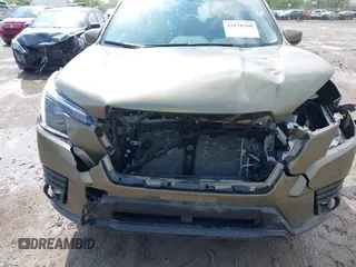2024 Subaru Forester Premium z VIN JF2SKADC2RH503185, wystawiony jako IAAI lot #42178360 z przebiegiem 23 250 mil mil oraz . Historia ofert i sprzedaży dostępna na DreamBid. Obrazek 6.