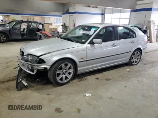 1999 BMW 3 Series 328i with VIN WBAAM5335XFR06466, listed as a Copart auction lot 89075365 with 136,055 mi miles and Salvage Title. Bid and sale history available at carsss.com. Image 1.