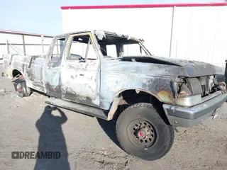 1991 Ford F-250 HD with VIN 1FTHX26G6MKA12226, listed as a IAAI auction lot 40497279 with Not Provided miles. Bid and sale history available at carsss.com. Image 1.