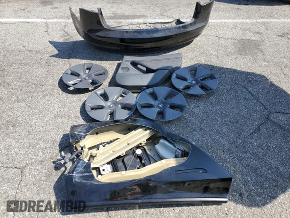 2021 Tesla Model 3 Long Range z VIN 5YJ3E1EB6MF002955, wystawiony jako Copart lot #59161255 z przebiegiem 32 183 mil mil oraz Szkoda całkowita • Salvage title. Historia ofert i sprzedaży dostępna na DreamBid. Obrazek 12.