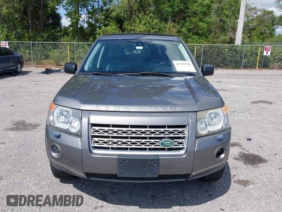 2010 Land Rover LR2 HSE z VIN SALFR2BN4AH173956, wystawiony jako IAAI lot #41795526 z przebiegiem 108 457 mil mil oraz . Historia ofert i sprzedaży dostępna na DreamBid. Obrazek 6.