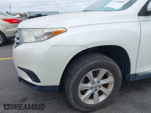 2013 Toyota Highlander with VIN 5TDZA3EH8DS040365, listed as a IAAI auction lot 41939503 with 123,581 mi miles and . Bid and sale history available at DreamBid. Image 21.