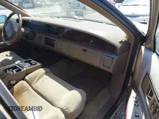 1993 Buick Roadmaster Ltd with VIN 1G4BT5376PR415685, listed as a IAAI auction lot 41946692 with 214,654 mi miles and . Bid and sale history available at DreamBid. Image 5.