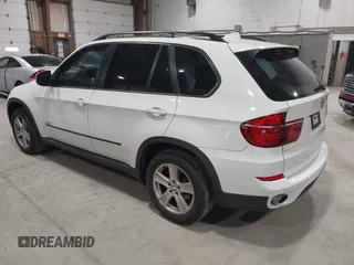 2012 BMW X5 35i z VIN 5UXZV4C54CL748257, wystawiony jako IAAI lot #42036669 z przebiegiem 122 438 mil mil oraz . Historia ofert i sprzedaży dostępna na DreamBid. Obrazek 3.