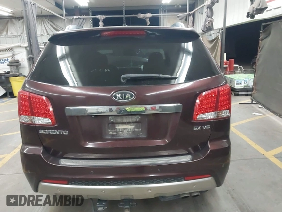 2013 Kia Sorento SX with VIN 5XYKW4A25DG331591, listed as a IAAI auction lot 41878760 with 1 mi miles. Bid and sale history available at carsss.com. Image 15.