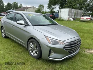 2020 Hyundai Elantra SEL z VIN 5NPD84LF2LH578951, wystawiony jako Copart lot #61287495 z przebiegiem 124 185 mil mil oraz Czysty tytuł • Clean title. Historia ofert i sprzedaży dostępna na DreamBid. Obrazek 1.
