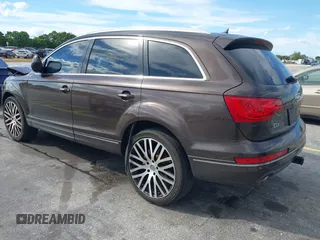 2011 Audi Q7 3.0L TDI Prestige with VIN WA1VMAFE0BD008205, listed as a IAAI auction lot 41692958 with 127,901 mi miles. Bid and sale history available at carsss.com. Image 3.