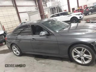2013 BMW 3 Series 328i xDrive z VIN WBA3B3C55DJ812164, wystawiony jako IAAI lot #42473028 z przebiegiem 140 928 mil mil oraz . Historia ofert i sprzedaży dostępna na DreamBid. Obrazek 14.