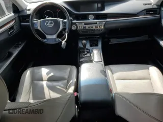 2014 Lexus ES 330 with VIN JTHBK1GG1E2106396, listed as a Copart auction lot 58976145 with 183,005 mi miles and Salvage title. Bid and sale history available at DreamBid. Image 8.