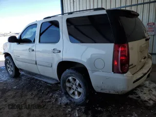 2007 GMC Yukon SLT with VIN 1GKFC13047R210615, listed as a Copart auction lot 88740225 with 261,616 mi miles and Salvage Title. Bid and sale history available at carsss.com. Image 2.