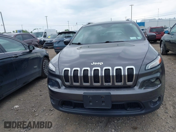 2018 Jeep Cherokee Latitude Plus z VIN 1C4PJMLX3JD507867, wystawiony jako IAAI lot #42437354 z przebiegiem 66 974 mil mil oraz . Historia ofert i sprzedaży dostępna na DreamBid. Obrazek 12.
