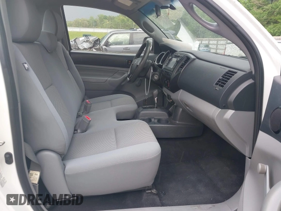 2013 Toyota Tacoma z VIN 5TFNX4CN3DX019039, wystawiony jako IAAI lot #42099652 z przebiegiem 73 105 mil mil oraz . Historia ofert i sprzedaży dostępna na DreamBid. Obrazek 5.