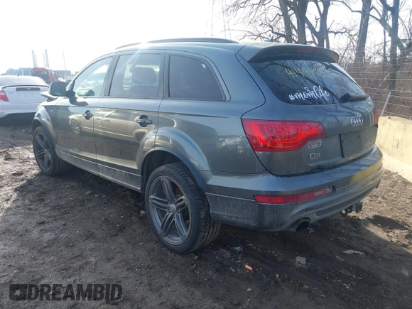 2015 Audi Q7 S line Prestige with VIN WA1DGAFEXFD023710, listed as a IAAI auction lot 41499428 with 165,787 mi miles and . Bid and sale history available at DreamBid. Image 3.