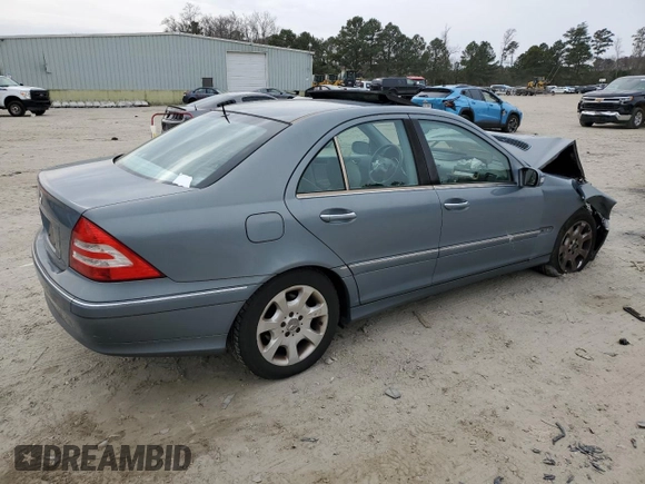 2005 Mercedes-Benz C 240 with VIN WDBRF61JX5F577623, listed as a Copart auction lot 41761925 with 74,095 mi miles and Salvage Title. Bid and sale history available at DreamBid. Image 3.