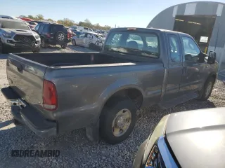 2005 Ford F-250 XL with VIN 1FTNX20575EC72208, listed as a Copart auction lot 80670874 with 215,484 mi miles and Salvage title. Bid and sale history available at DreamBid. Image 3.