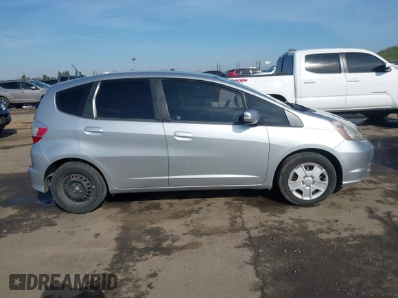 2012 Honda Fit с VIN JHMGE8H38CC037585, выставлен на аукционе IAAI как лот 41632572 с пробегом 109 510 миль миль и . История ставок и продаж доступна на DreamBid. Изображение 13.