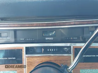 1981 Cadillac Seville z VIN 1G6AS6998BE684808, wystawiony jako IAAI lot #41778889 z przebiegiem 48 084 mil mil oraz . Historia ofert i sprzedaży dostępna na DreamBid. Obrazek 6.