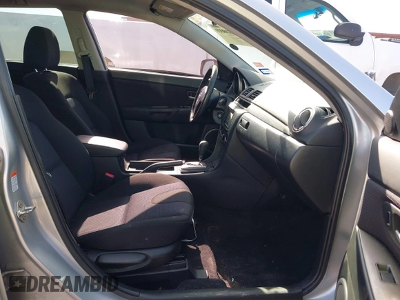 2008 Mazda Mazda3 s Sport with VIN JM1BK344181806033, listed as a IAAI auction lot 41680893 with 152,103 mi miles. Bid and sale history available at carsss.com. Image 5.