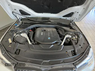 2018 BMW 7 Series 740i with VIN WBA7E2C50JG743251, listed as a Copart auction lot 80632294 with 60,974 mi miles and Clean Title. Bid and sale history available at carsss.com. Image 7.