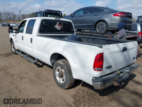 2004 Ford F-250 XL z VIN 1FTNW20PX4EB22435, wystawiony jako IAAI lot #41727810 z przebiegiem 199 800 mil mil oraz . Historia ofert i sprzedaży dostępna na DreamBid. Obrazek 3.