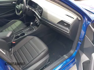 2022 Volkswagen Jetta SE with VIN 3VW7M7BU9NM014623, listed as a IAAI auction lot 42012005 with 39,643 mi miles and . Bid and sale history available at DreamBid. Image 5.
