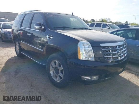 2008 Cadillac Escalade with VIN 1GYEC63868R200366, listed as a IAAI auction lot 41820968 with 190,559 mi miles. Bid and sale history available at carsss.com. Image 1.